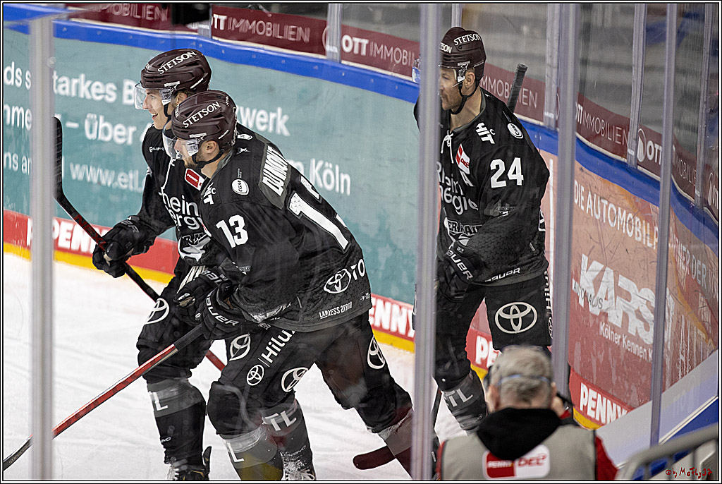 PENNY DEL;  Koelner Haie - Adler Mannheim; Koeln, 08.04.2021